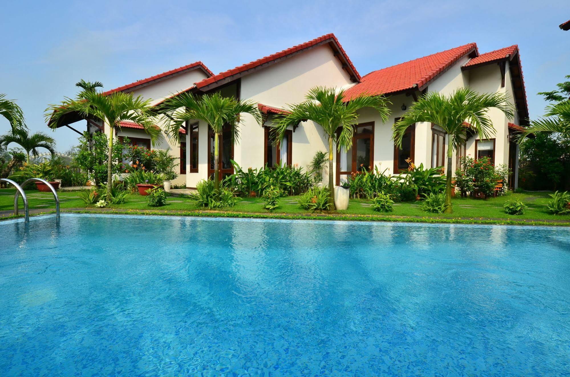 Van Lan Riviera Villas Хойан Экстерьер фото